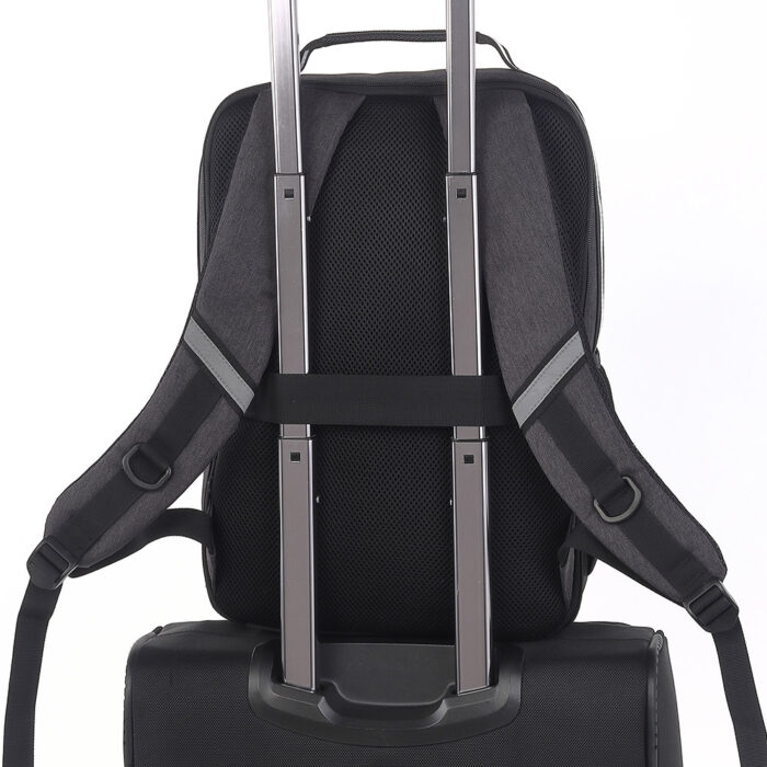 Mochila ZÖM ZB-209BK USB - Imagen 6